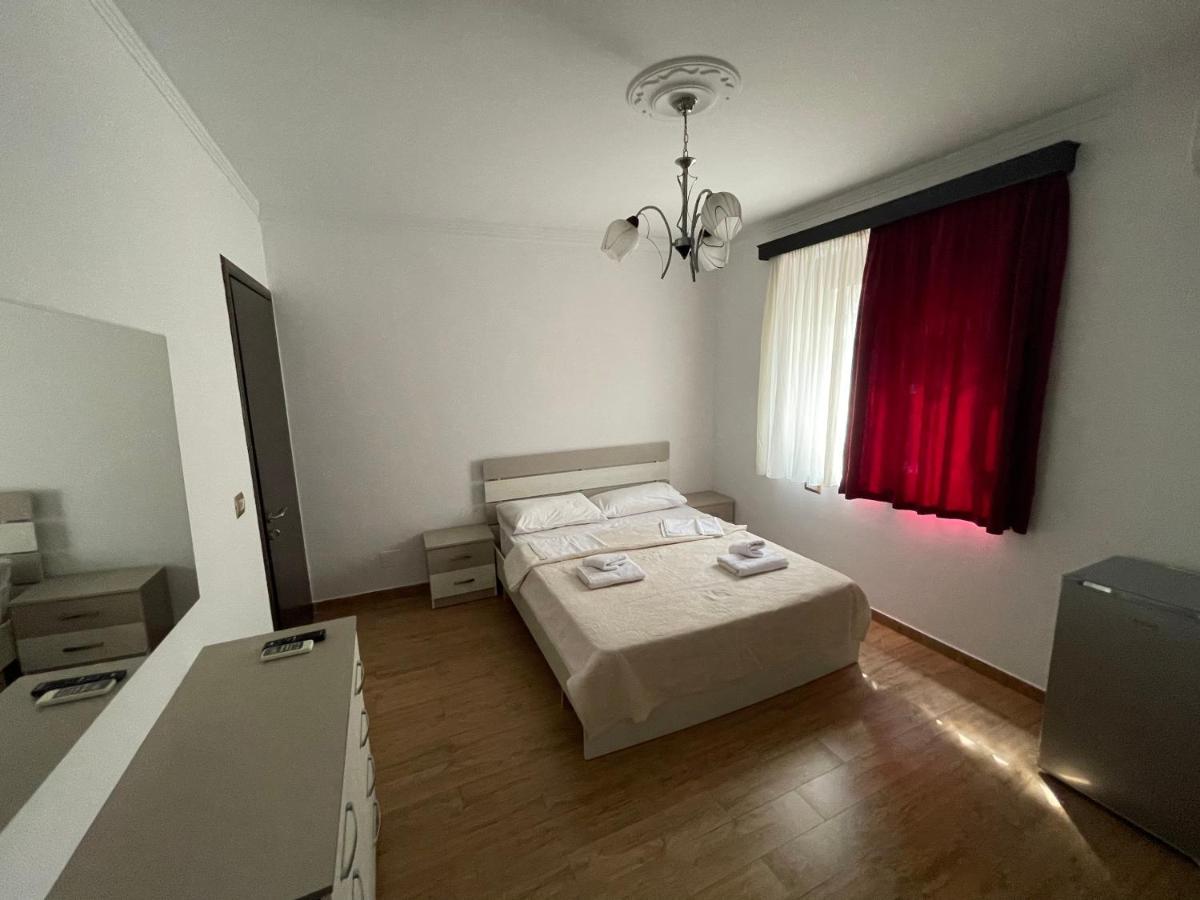 Centre Hotel Berat Exterior foto